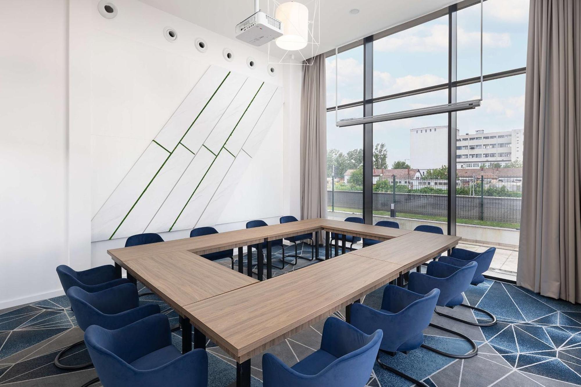 Hampton By Hilton Târgu-Mureş Extérieur photo